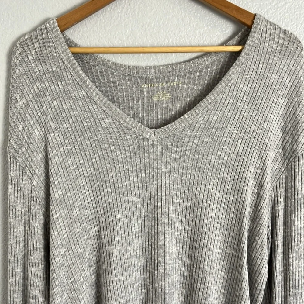 American Eagle Gray ribbed long sleeve top - Picture 8 of 10